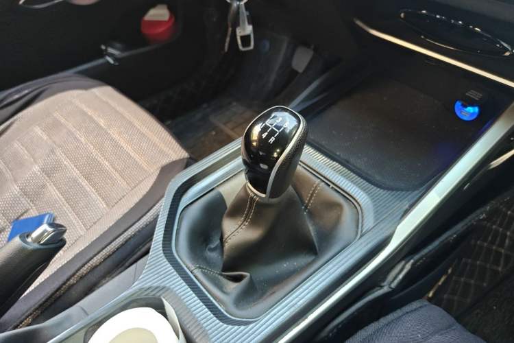 Used Geely Auto Emgrand 2022 4th Generation 1.5L Manual Elite Model Gear Lever