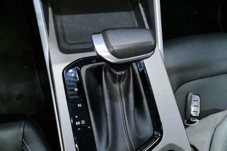 Used Geely Auto Emgrand 2022 4th Generation 1.5L CVT Luxury Model Gear Lever