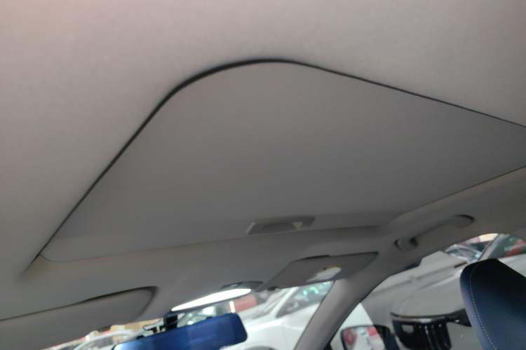 Used Geely Auto Emgrand 2022 4th Generation 1.5L CVT Flagship Model Headliner