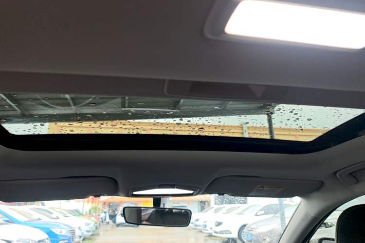 Used Geely Auto Emgrand 2022 4th Generation 1.5L CVT Luxury Model Headliner