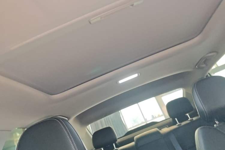 Used Geely Auto Emgrand 2022 4th Generation 1.5L CVT Luxury Model Headliner