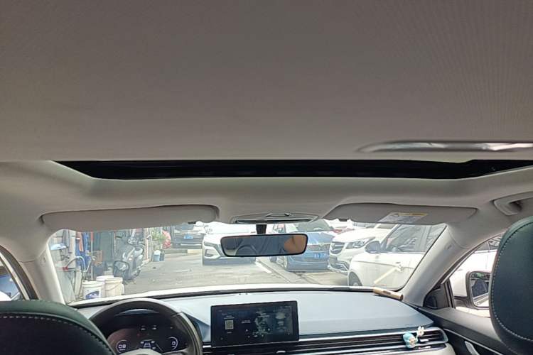 Used Geely Auto Emgrand 2022 4th Generation 1.5L CVT Flagship Model Headliner