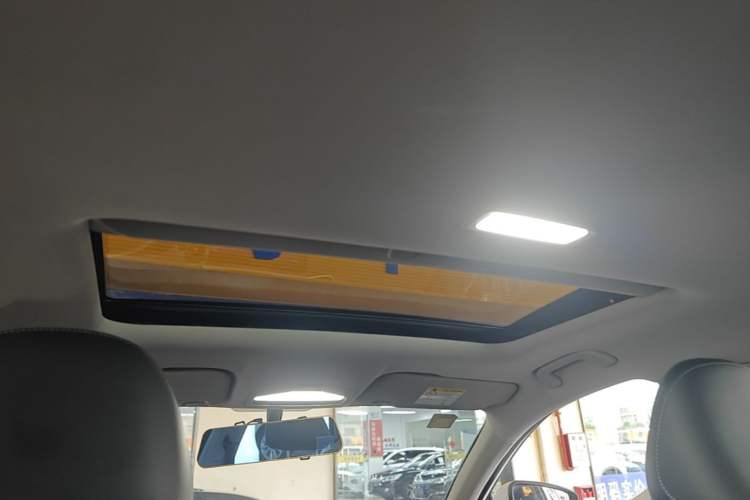 Used Geely Auto Emgrand 2022 4th Generation 1.5L CVT Luxury Model Headliner