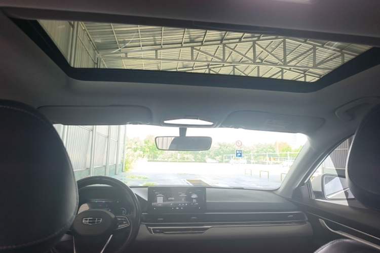 Used Geely Auto Emgrand 2022 4th Generation 1.5L CVT Flagship Model Headliner