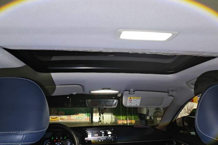 Used Geely Auto Emgrand 2022 4th Generation 1.5L CVT Flagship Model Headliner