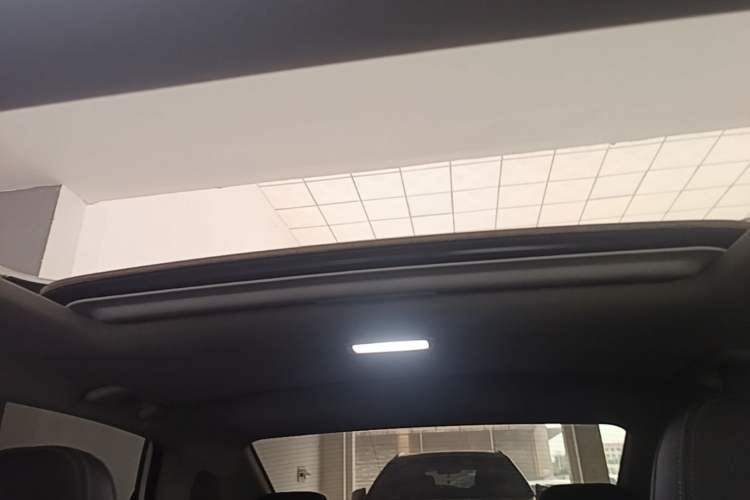 Used Geely Auto Emgrand 2022 4th Generation 1.5L CVT Luxury Model Headliner