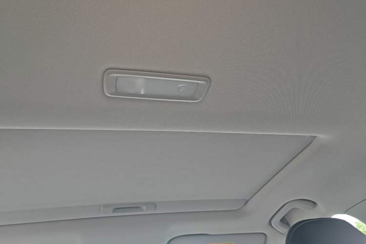 Used Geely Auto Emgrand 2022 4th Generation 1.5L CVT Luxury Model Headliner