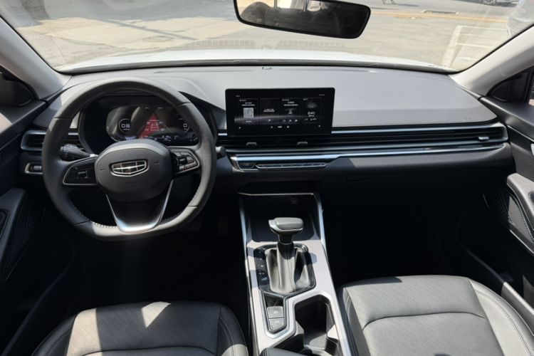 Used Geely Auto Emgrand 2022 4th Generation 1.5L CVT Luxury Model Interior 1