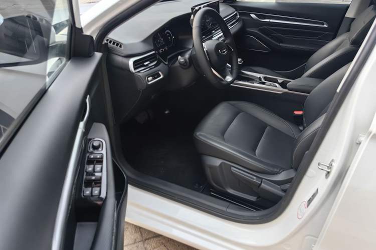 Used Geely Auto Emgrand 2022 4th Generation 1.5L CVT Luxury Model Interior 1