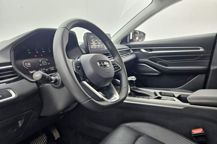Used Geely Auto Emgrand 2022 4th Generation 1.5L CVT Luxury Model Interior 2