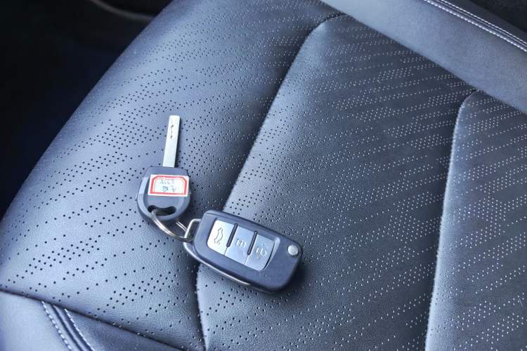 Used Geely Auto Emgrand 2022 4th Generation 1.5L Manual Elite Model Interior 2