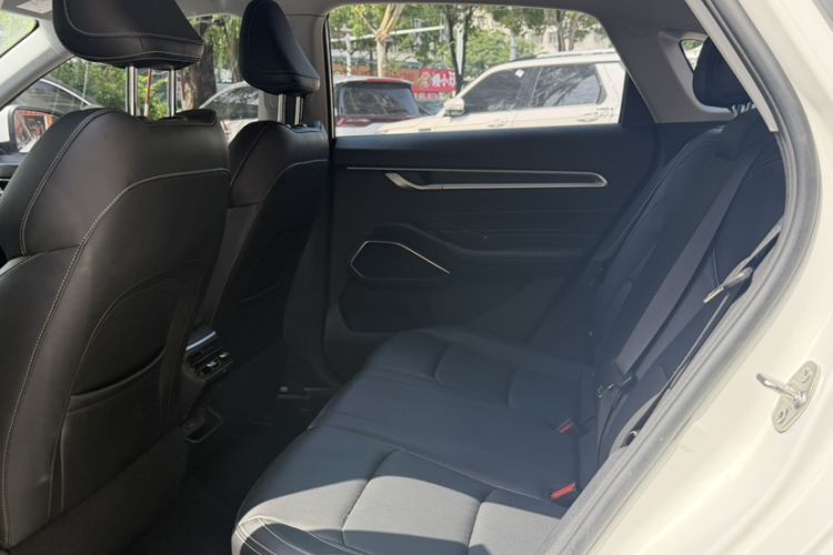 Used Geely Auto Emgrand 2022 4th Generation 1.5L CVT Luxury Model Interior 3