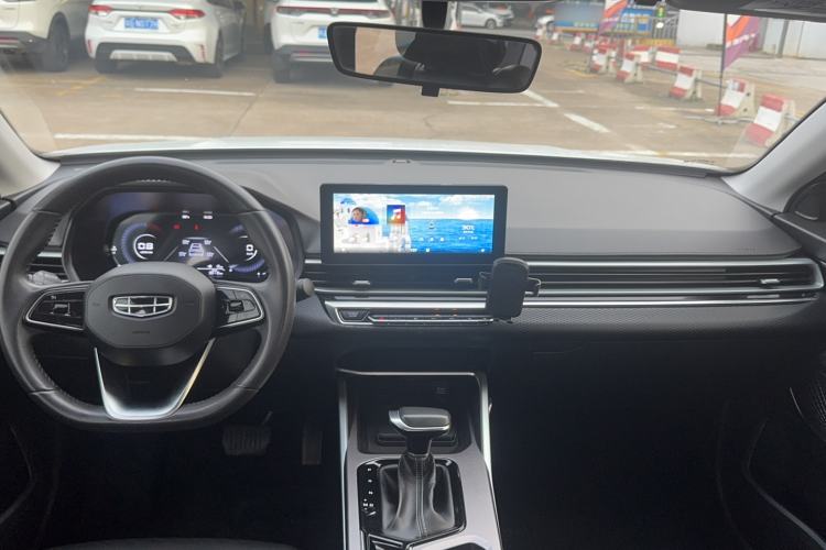 Used Geely Auto Emgrand 2022 4th Generation 1.5L CVT Luxury Model Interior 3