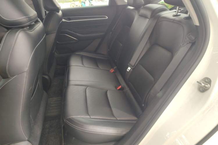 Used Geely Auto Emgrand 2022 4th Generation 1.5L CVT Luxury Model Interior 4