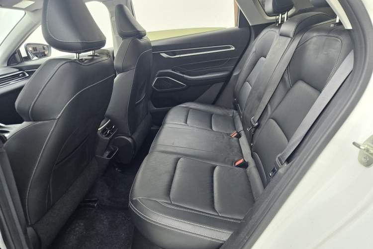 Used Geely Auto Emgrand 2022 4th Generation 1.5L CVT Luxury Model Interior 5