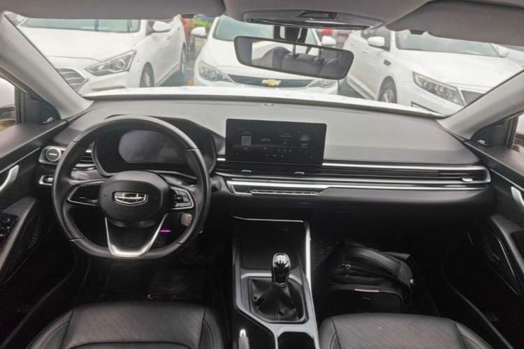 Used Geely Auto Emgrand 2022 4th Generation 1.5L Manual Luxury Model Interior 7