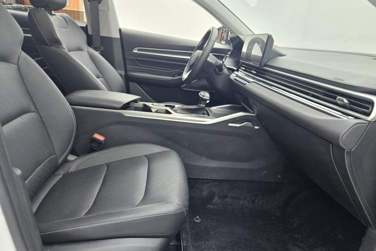 Used Geely Auto Emgrand 2022 4th Generation 1.5L CVT Luxury Model Interior 7