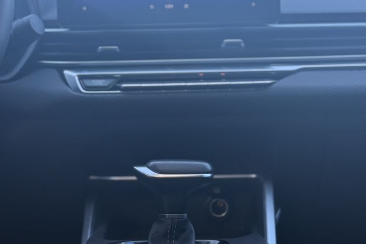 Used Geely Auto Emgrand 2022 4th Generation 1.5L CVT Luxury Model Interior 8