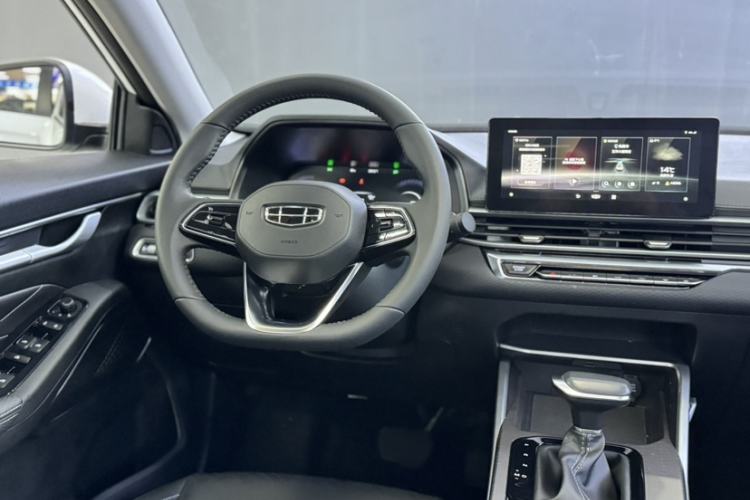 Used Geely Auto Emgrand 2022 4th Generation 1.5L CVT Elite Model Interior 9