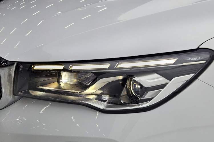 Used Geely Auto Emgrand 2022 4th Generation 1.5L CVT Luxury Model Left Front Headlight