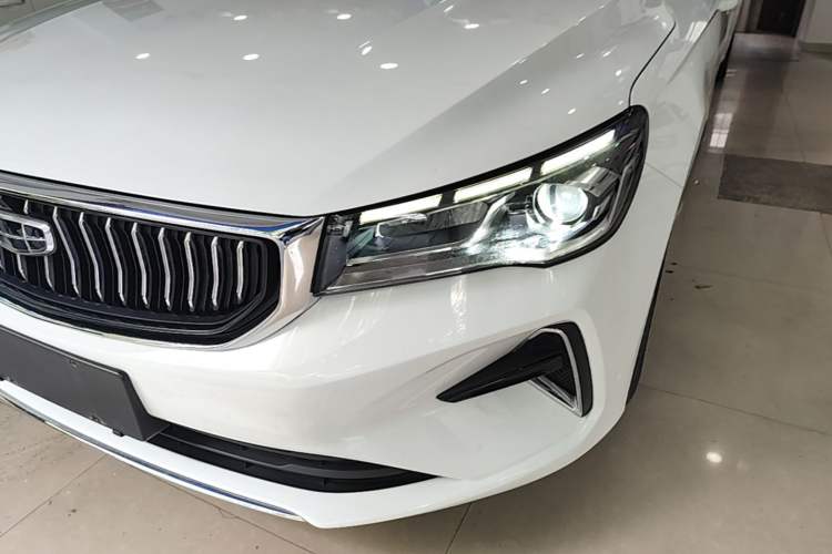Used Geely Auto Emgrand 2022 4th Generation 1.5L CVT Flagship Model Left Front Headlight
