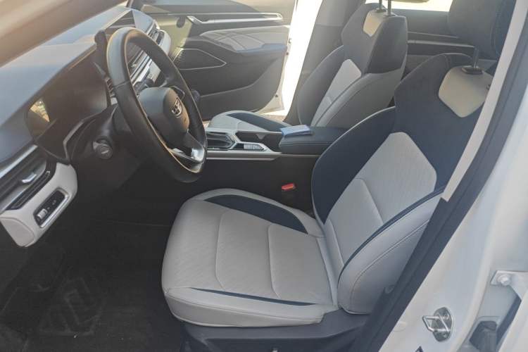 Used Geely Auto Emgrand 2022 4th Generation 1.5L CVT Flagship Model Left Front Seat