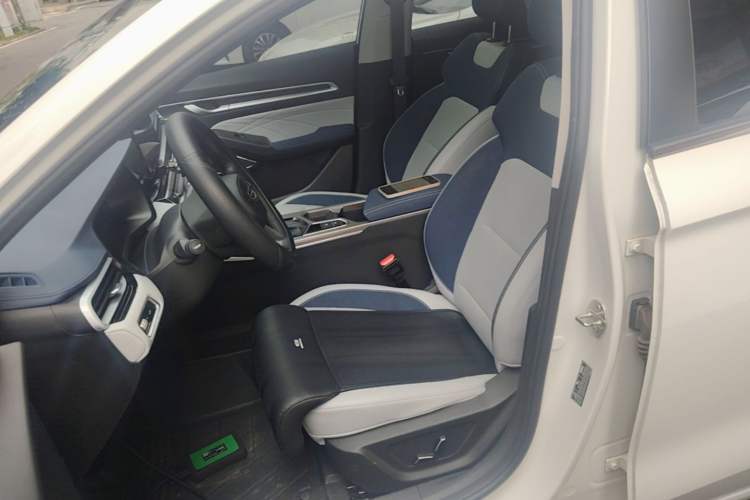 Used Geely Auto Emgrand 2022 4th Generation 1.5L CVT Flagship Model Left Front Seat