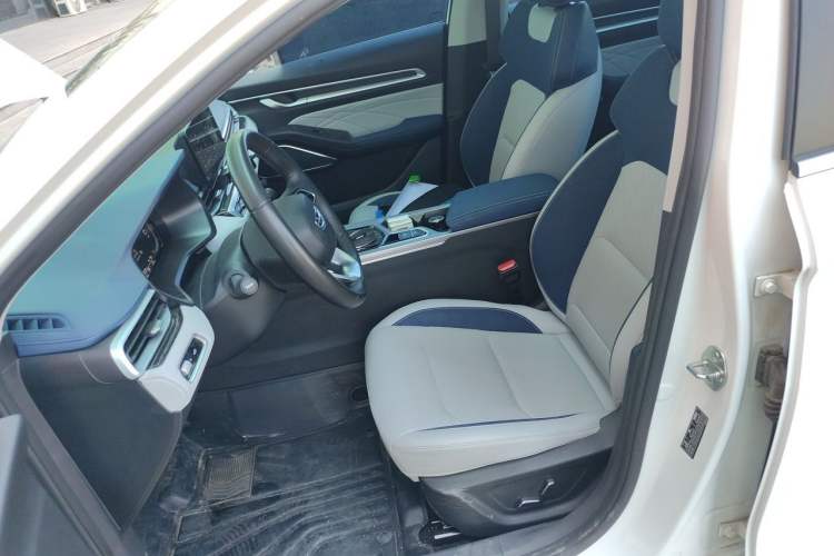 Used Geely Auto Emgrand 2022 4th Generation 1.5L CVT Flagship Model Left Front Seat