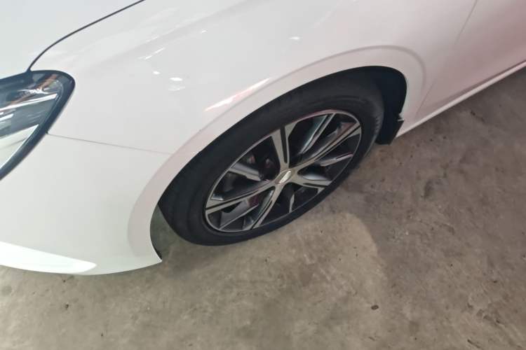 Used Geely Auto Emgrand 2022 4th Generation 1.5L CVT Luxury Model Left Front Wheel Hub