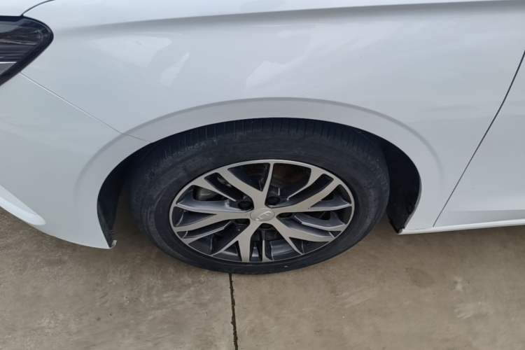 Used Geely Auto Emgrand 2022 4th Generation 1.5L CVT Elite Model Left Front Wheel Hub