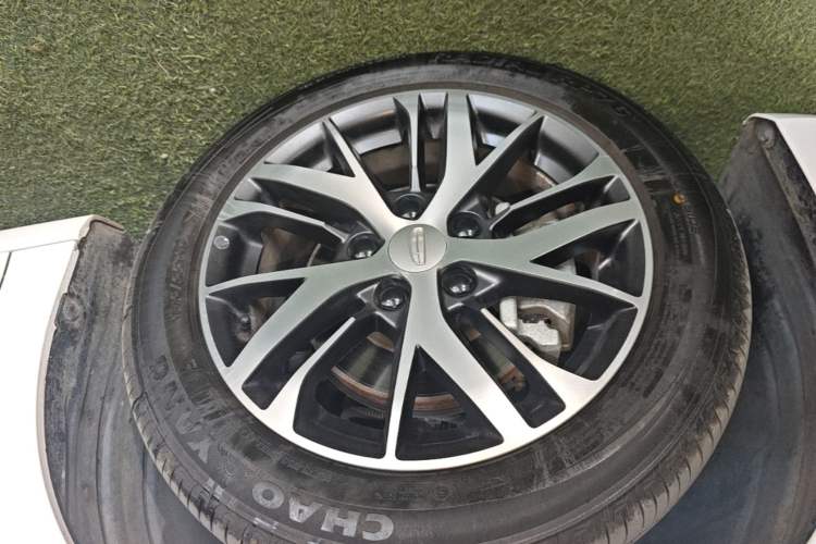 Used Geely Auto Emgrand 2022 4th Generation 1.5L Manual Luxury Model Left Front Wheel Hub
