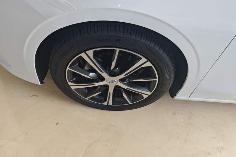 Used Geely Auto Emgrand 2022 4th Generation 1.5L CVT Luxury Model Left Front Wheel Hub