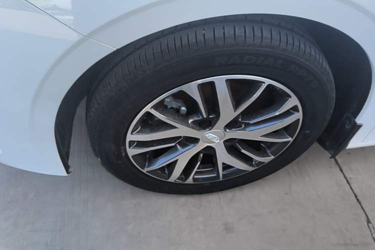 Used Geely Auto Emgrand 2022 4th Generation 1.5L Manual Elite Model Left Front Wheel Hub