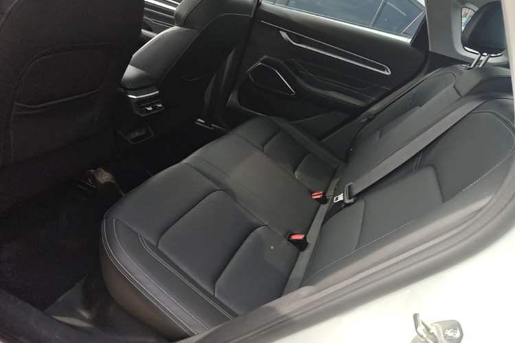 Used Geely Auto Emgrand 2022 4th Generation 1.5L CVT Luxury Model Left Rear Seat