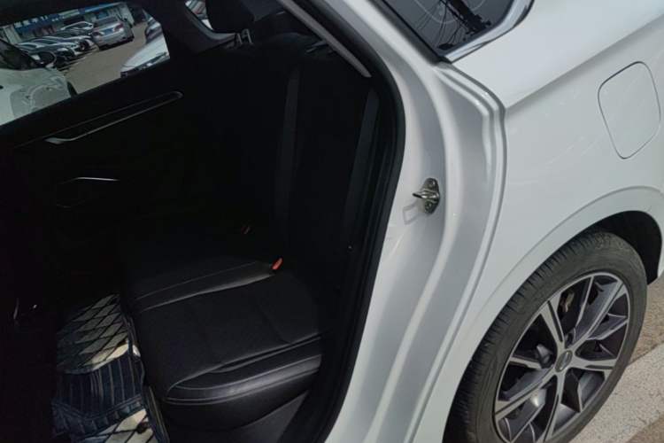 Used Geely Auto Emgrand 2022 4th Generation 1.5L CVT Luxury Model Left Rear Seat