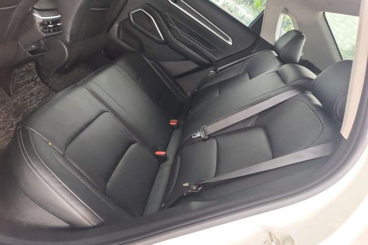 Used Geely Auto Emgrand 2022 4th Generation 1.5L CVT Luxury Model Left Rear Seat