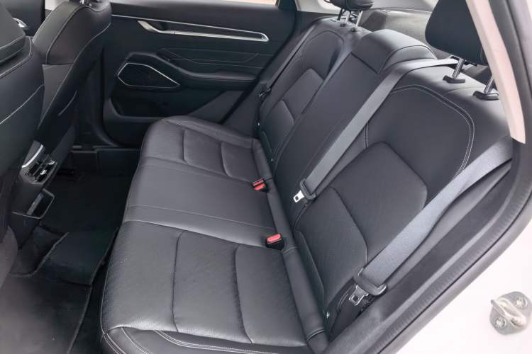 Used Geely Auto Emgrand 2022 4th Generation 1.5L CVT Luxury Model Left Rear Seat