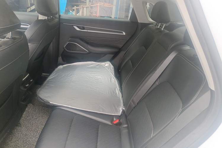 Used Geely Auto Emgrand 2022 4th Generation 1.5L CVT Luxury Model Left Rear Seat