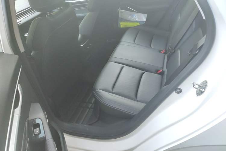 Used Geely Auto Emgrand 2022 4th Generation 1.5L CVT Luxury Model Left Rear Seat