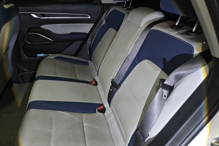 Used Geely Auto Emgrand 2022 4th Generation 1.5L CVT Flagship Model Left Rear Seat