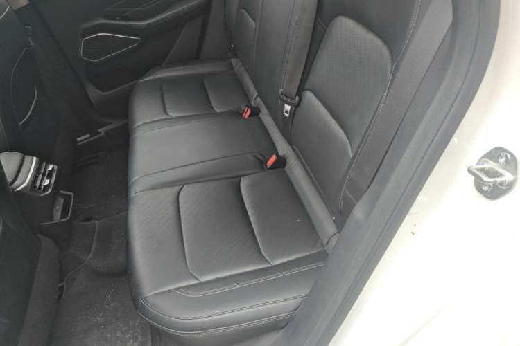 Used Geely Auto Emgrand 2022 4th Generation 1.5L CVT Luxury Model Left Rear Seat