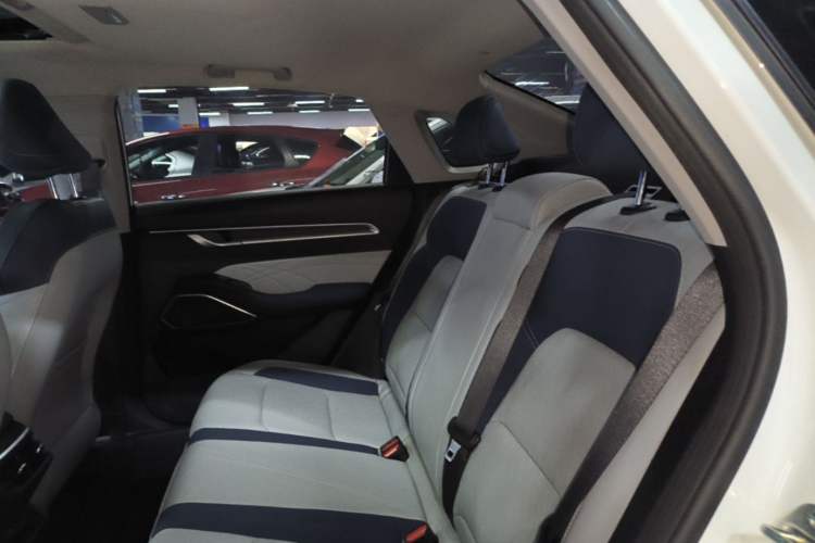 Used Geely Auto Emgrand 2022 4th Generation 1.5L CVT Flagship Model Left Rear Seat