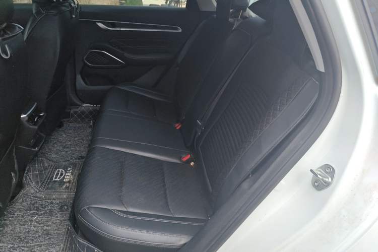 Used Geely Auto Emgrand 2022 4th Generation 1.5L CVT Luxury Model Left Rear Seat