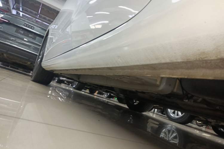 Used Geely Auto Emgrand 2022 4th Generation 1.5L CVT Luxury Model Left Side Sill