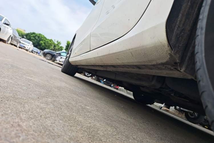Used Geely Auto Emgrand 2022 4th Generation 1.5L CVT Luxury Model Left Side Sill