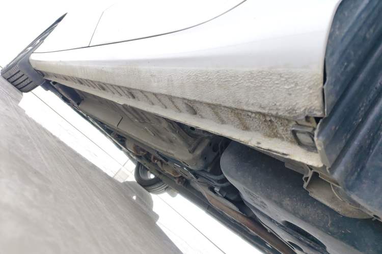 Used Geely Auto Emgrand 2022 4th Generation 1.5L CVT Flagship Model Left Side Sill