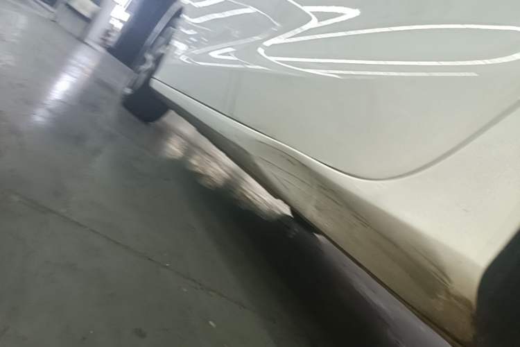 Used Geely Auto Emgrand 2022 4th Generation 1.5L CVT Flagship Model Left Side Sill