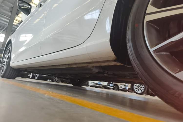 Used Geely Auto Emgrand 2022 4th Generation 1.5L CVT Luxury Model Left Side Sill