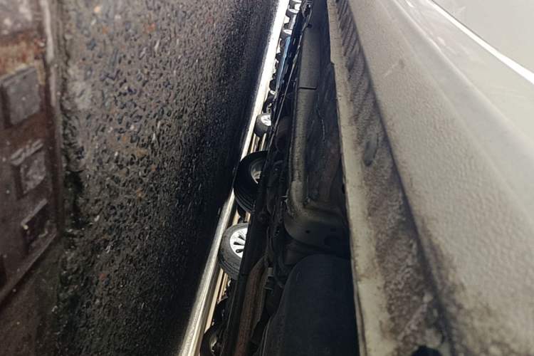 Used Geely Auto Emgrand 2022 4th Generation 1.5L CVT Flagship Model Left Side Sill