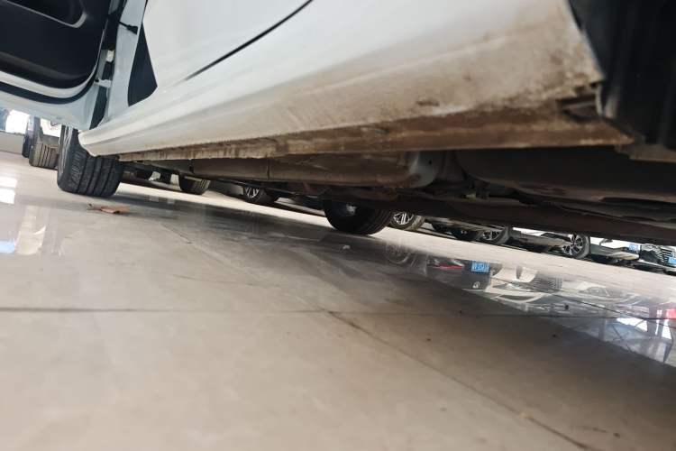 Used Geely Auto Emgrand 2022 4th Generation 1.5L CVT Luxury Model Left Side Sill
